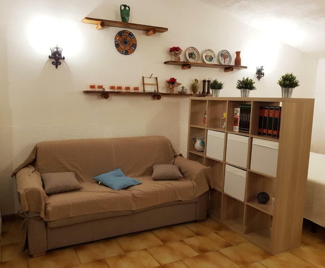 Chalet Villa Fini Fleri Buitenkant foto