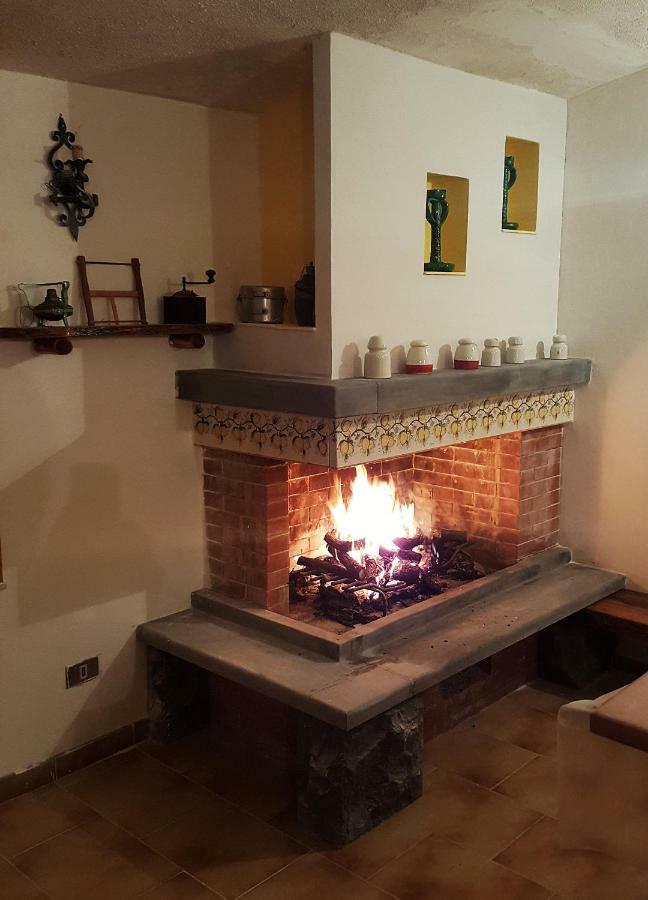 Chalet Villa Fini Fleri Buitenkant foto